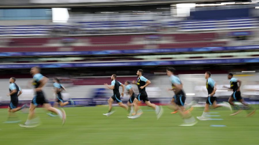 Inter Milan players run during a training session at the Ataturk Olympic Stadium in Istanbul, Turkey, Friday, June 9, 2023. Manchester City and Inter Milan are making their final preparations ahead of their clash in the Champions League final on Saturday night. (AP Photo/Antonio Calanni)