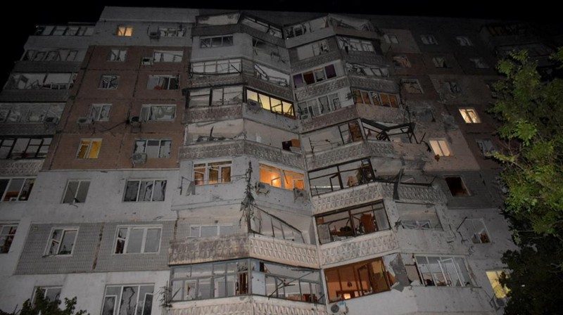 A view shows an apartment building damaged during a massive Russian drone strike, amid Russia's attack on Ukraine, in Odesa, Ukraine June 10, 2023. Press Service of the Operational Command South of the Ukrainian Armed Forces/Handout via REUTERS ATTENTION EDITORS - THIS IMAGE HAS BEEN SUPPLIED BY A THIRD PARTY.