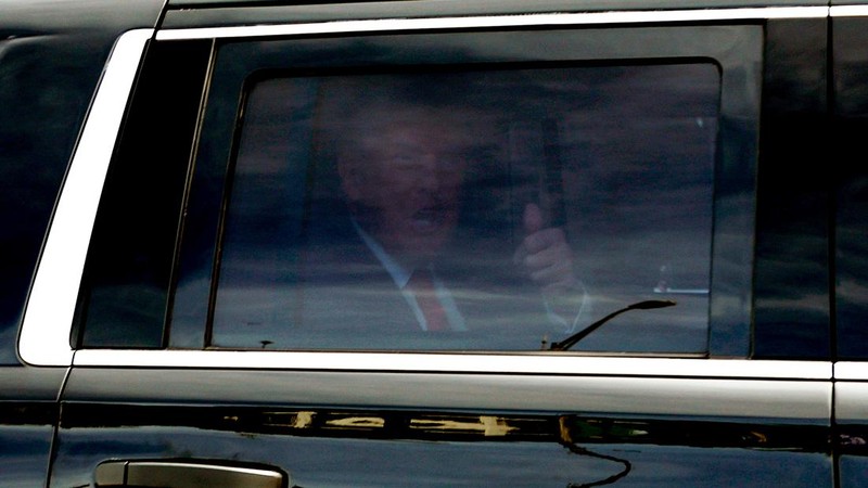 Eks Presiden Amerika Serikat Donald Trump telah tiba di Miami untuk menghadapi persidangan pada Selasa (13/6) waktu setempat. (Getty Images/Octavio Jones)