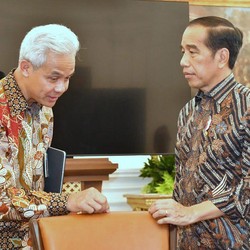 Ini Bedanya Gaya Blusukan Jokowi dan Ganjar Versi Hasto PDIP