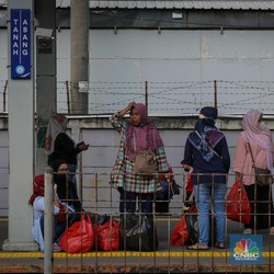 Ini Penampakan Stasiun Tanah Abang usai Aturan Bebas Masker