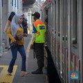 KCI Berencana Tambah 24 Perjalanan KRL di Malam Tahun Baru