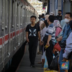 Cek! Harga Tiket Kereta Commuter Line 2023, Naik Gak?