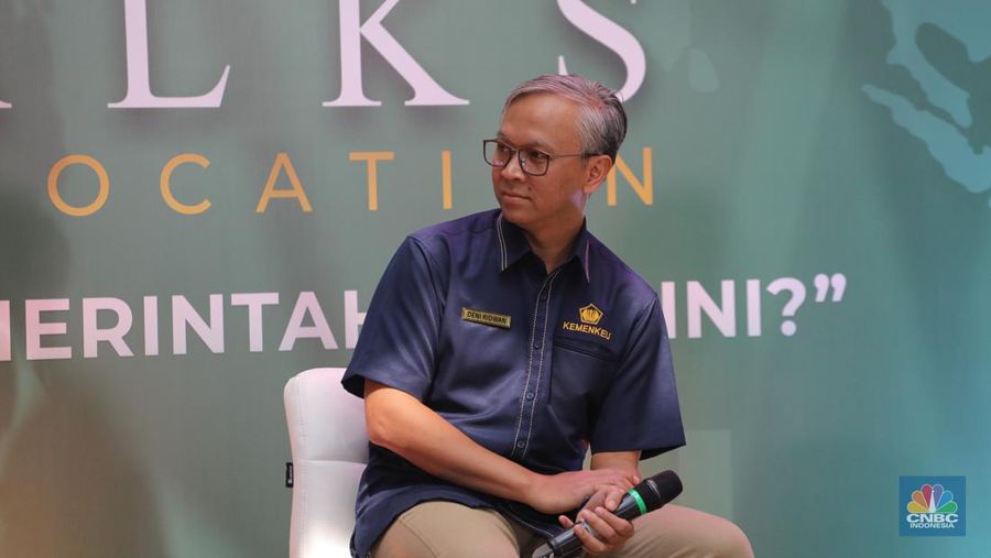 Direktur SUN DJPPR Kementerian Keuangan Deni Ridwan saat menghadiri acara CNBC Indonesia 'Money Talks On Location' di Jakarta, Rabu (14/6/2023). Acara 'Money Talks On Location' kali ini membahas topik tentang 