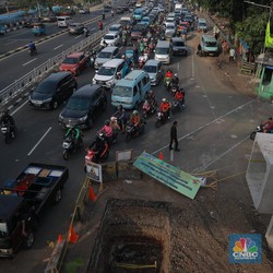 Ini Penyebab Macet Parah Kp Melayu Arah Tebet di Jam Kerja
