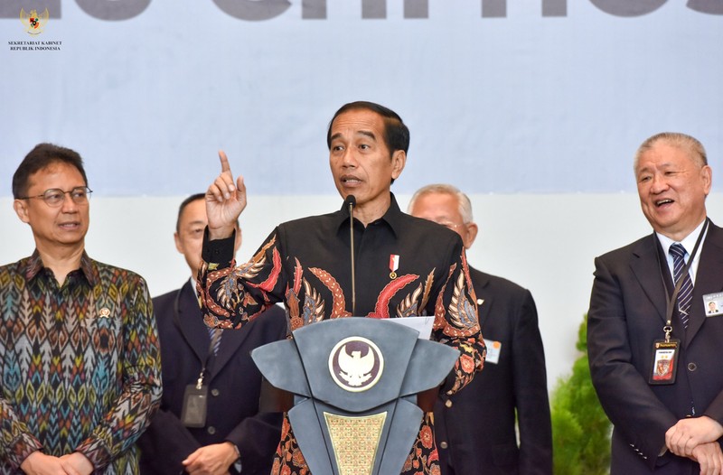 Presiden Joko Widodo menghadiri acara peresmian Tzu Chi Hospital di Pantai Indah Kapuk dengan bersama sejumlah menteri dan Pendiri Agung Sedayu Group Sugianto Kusuma alias Aguan. Presiden Joko Widodo menghadiri acara peresmian Tzu Chi Hospital di Pantai Indah Kapuk dengan bersama sejumlah menteri dan Pendiri Agung Sedayu Group Sugianto Kusuma alias Aguan. (Dok. Tim Media Prabowo Subianto)