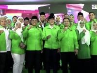 Here We Go! Pakai Jaket Hijau, Sandiaga Uno Resmi Gabung PPP