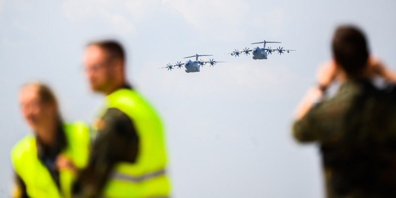 Pertahanan Atlantik Utara atau NATO menggelar latihan pengerahan angkatan udara terbesar pada Senin (12/6/2023). Hal ini terjadi saat aliansi itu sedang bersitegang dengan Rusia setelah Moskow menyerang Ukraina. (via REUTERS/POOL)