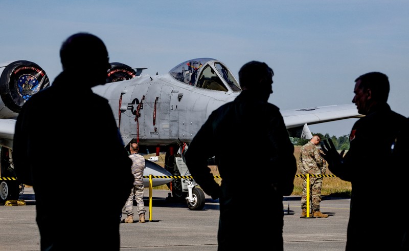 Pertahanan Atlantik Utara atau NATO menggelar latihan pengerahan angkatan udara terbesar pada Senin (12/6/2023). Hal ini terjadi saat aliansi itu sedang bersitegang dengan Rusia setelah Moskow menyerang Ukraina. (via REUTERS/POOL) Pertahanan Atlantik Utara atau NATO menggelar latihan pengerahan angkatan udara terbesar pada Senin (12/6/2023). Hal ini terjadi saat aliansi itu sedang bersitegang dengan Rusia setelah Moskow menyerang Ukraina. (via REUTERS/POOL)