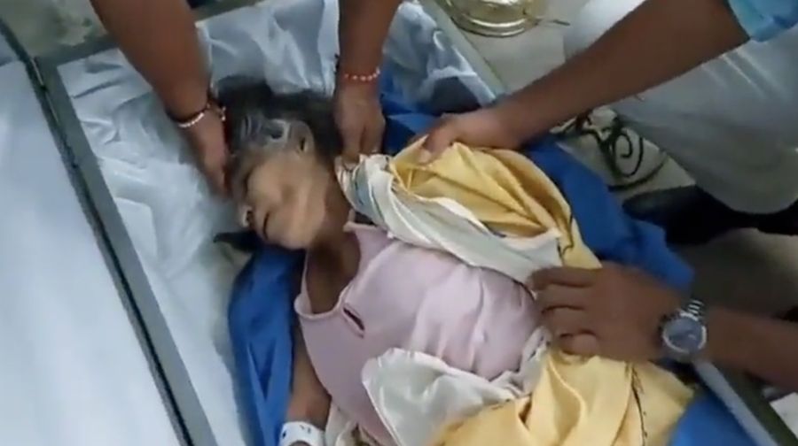 Seorang wanita kembali hidup setelah di nyatakan meninggal dunia oleh pihak rumah sakit di Ekuador. (Tangkapan layar Twitter @AlertaMundial2)
