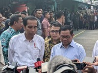Jokowi Blusukan ke Pasar, Warga Heboh Minta Swafoto!