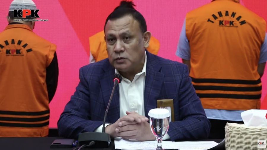 KONFERENSI PERS PENAHANAN TERSANGKA DUGAAN TPK TERKAIT PEMBAYARAN TUNJANGAN KINERJA PEGAWAI DI KEMENTERIAN ESDM. (Tangkapan Layar Youtube KPK RI)