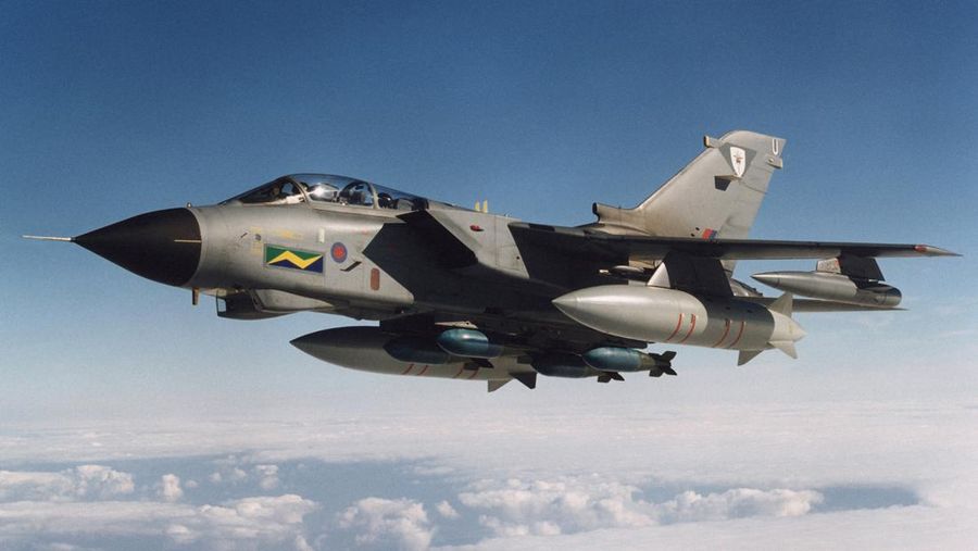 Rudal jelajah Storm Shadow buatan salah satu negara anggota Pakta Pertahanan Atlantik Utara (NATO), Inggris, menjadi perbincangan usai diduga menewaskan jenderal Rusia Sergei Goryachev. (AP/CPL PAUL SAXBY)