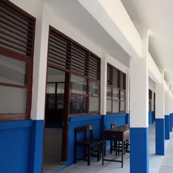 Niat Membersihkan Sekolah, Guru Ini Temukan Harta Karun