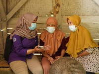 Pinjol Ibu-Ibu Desa Dapat Duit Rp 1,4 Triliun dari Amerika