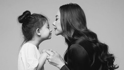 Aura Kasih Bersyukur Anak Makin Besar, Eryck Amaral Ada di Indonesia