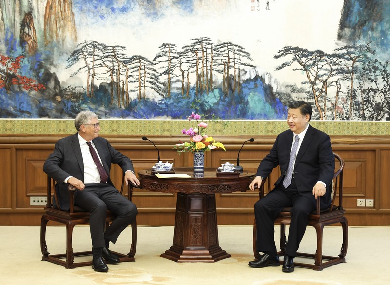 Dalam foto yang dirilis oleh Kantor Berita Xinhua China ini, Bill Gates, kiri, bertemu dengan Presiden China Xi Jinping di Beijing, Jumat, 16 Juni 2023. Dalam foto yang dirilis oleh Kantor Berita Xinhua China ini, Bill Gates, kiri, bertemu dengan Presiden China Xi Jinping di Beijing, Jumat, 16 Juni 2023. Co-founder Microsoft Bill Gates telah bertemu dengan Presiden China Xi Jinping hanya beberapa hari setelah berkunjung ke Beijing oleh CEO Tesla Elon Musk. CCTV penyiar negara menunjukkan Xi mengatakan dia senang melihat Gates, yang dia sebut sebagai