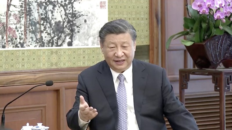 Dalam foto yang dirilis oleh Kantor Berita Xinhua China ini, Bill Gates, kiri, bertemu dengan Presiden China Xi Jinping di Beijing, Jumat, 16 Juni 2023. Dalam foto yang dirilis oleh Kantor Berita Xinhua China ini, Bill Gates, kiri, bertemu dengan Presiden China Xi Jinping di Beijing, Jumat, 16 Juni 2023. Co-founder Microsoft Bill Gates telah bertemu dengan Presiden China Xi Jinping hanya beberapa hari setelah berkunjung ke Beijing oleh CEO Tesla Elon Musk. CCTV penyiar negara menunjukkan Xi mengatakan dia senang melihat Gates, yang dia sebut sebagai