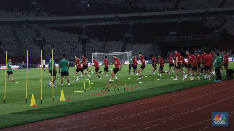 Latihan Timnas Indonesia Jelang Fifa Match Day, Indonesia vs Argentina. (CNBC Indonesia/Rindi Salsabilla)