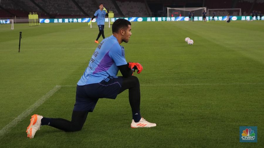 Tim Nasional (Timnas) Argentina menjalani latihan kedua di Stadion Utama Gelora Bung Karno (GBK), Minggu (18/6/2023) menjelang FIFA Matchday kontra Indonesia pada Senin (19/6/2023). (CNBC Indonesia/Rindi Salsabilla)