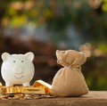 Belum Pernah Investasi, Baiknya Beli ORI023 atau Emas?