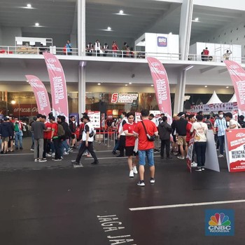 Jelang Indonesia Vs Argentina, Lautan Manusia GBK Memerah