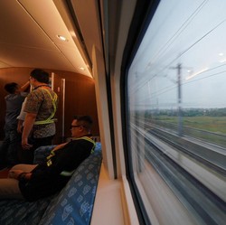 Kereta Cepat Bisa Angkut 1.202 Penumpang Saat Hari Raya