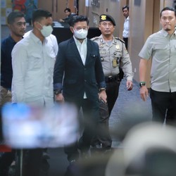 Mentan SYL Keluar dari Gedung KPK Usai Diperiksa 3,5 Jam
