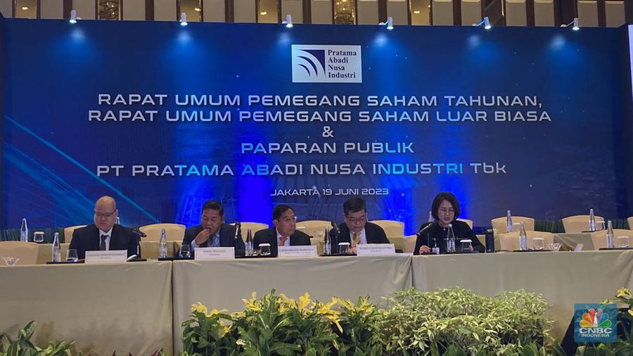 PT Pratama Abadi Nusa Industri Tbk. mengumumkan pergantian nama menjadi PT Pantai Indah Kapuk Dua Tbk. dalam RUPST dan RUPSLB di Jakarta, Senin (19/6). (CNBC Indonesia/Mentari Puspadini)