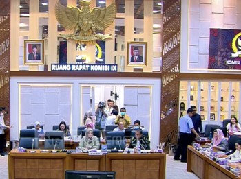 2 Menteri Jokowi Sambangi DPR, Tuntaskan RUU Kesehatan!