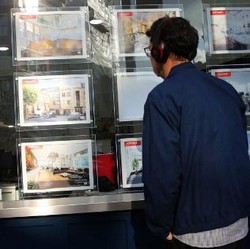 Bunga KPR 'Mencekik', Sektor Perumahan Inggris Babak Belur