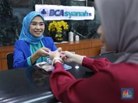 Mau Bagi-Bagi THR? Simak Syarat Tukar Uang Baru di BCA