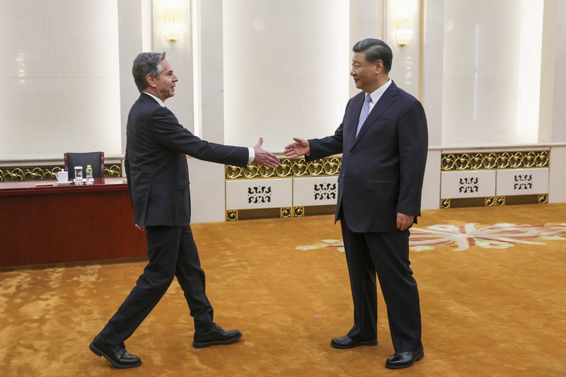 Menteri Luar Negeri AS Antony Blinken bertemu dengan Presiden Tiongkok Xi Jinping di Aula Besar Rakyat di Beijing, Tiongkok, Senin (19/6/2023). Menteri Luar Negeri AS Antony Blinken bertemu dengan Presiden Tiongkok Xi Jinping di Aula Besar Rakyat di Beijing, Tiongkok, Senin (19/6/2023). (Leah Millis/Pool Photo via AP)