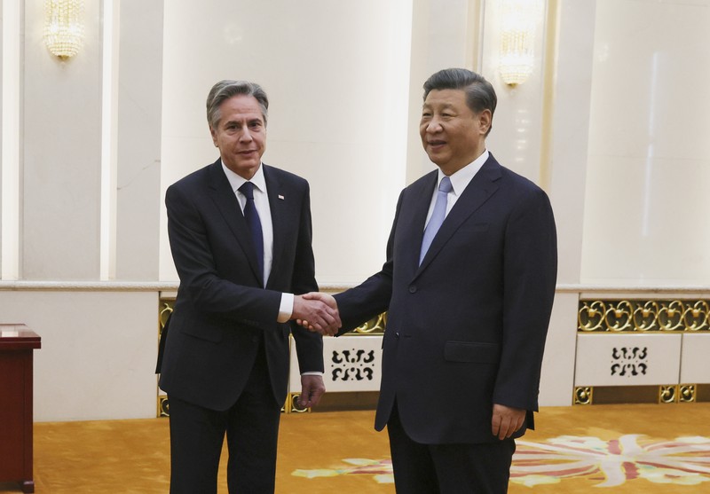 Menteri Luar Negeri AS Antony Blinken bertemu dengan Presiden Tiongkok Xi Jinping di Aula Besar Rakyat di Beijing, Tiongkok, Senin (19/6/2023). Menteri Luar Negeri AS Antony Blinken bertemu dengan Presiden Tiongkok Xi Jinping di Aula Besar Rakyat di Beijing, Tiongkok, Senin (19/6/2023). (Leah Millis/Pool Photo via AP)