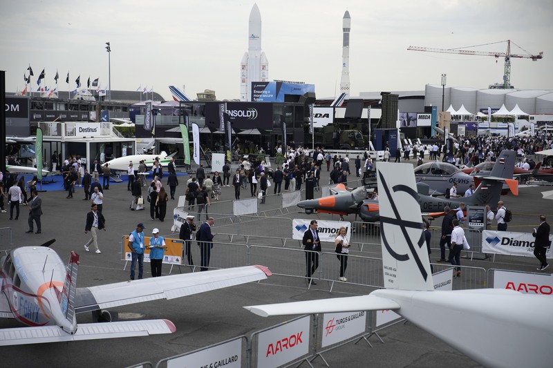Pameran dirgantara Paris Air Show di Le Bourget, utara Paris, Prancis, Selasa (20/6/2023). (AP Photo/Lewis Joly)