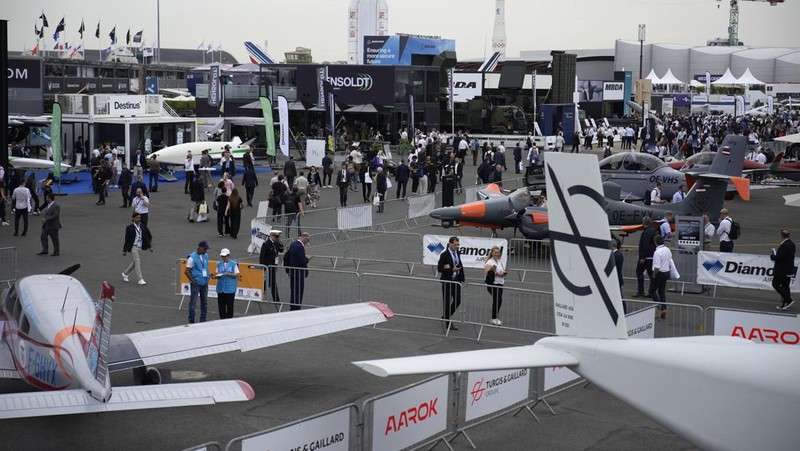 Pameran dirgantara Paris Air Show di Le Bourget, utara Paris, Prancis, Selasa (20/6/2023). (AP Photo/Lewis Joly)