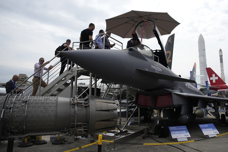 Pameran dirgantara Paris Air Show di Le Bourget, utara Paris, Prancis, Selasa (20/6/2023). Pameran dirgantara Paris Air Show di Le Bourget, utara Paris, Prancis, Selasa (20/6/2023). (AP Photo/Lewis Joly)