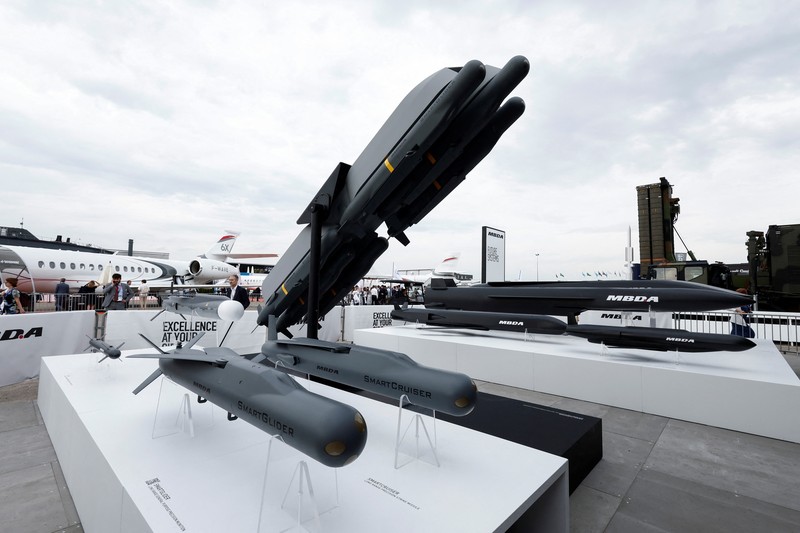 Pameran dirgantara Paris Air Show di Le Bourget, utara Paris, Prancis, Selasa (20/6/2023). (AP Photo/Lewis Joly)