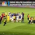 Demi Selfie Bareng Garnacho, Suporter Terobos Stadion GBK