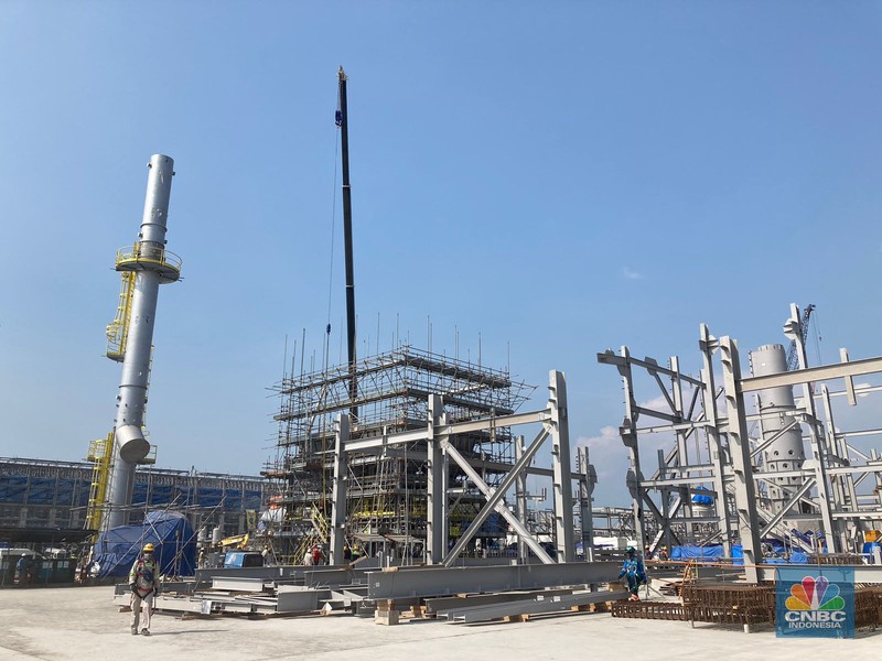 Jokowi kunjungi smelter Freeport Indonesia di Gresik, Jawa Timur. Jokowi kunjungi smelter Freeport Indonesia di Gresik, Jawa Timur. (CNBC Indonesia/Verda Nano Setiawan)