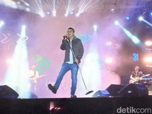 Lirik dan Chord Gitar Lagu Religi Surgamu dari Ungu