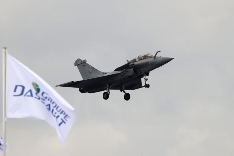 Pameran dirgantara Paris Air Show di Le Bourget, utara Paris, Prancis, Selasa (20/6/2023). Pameran dirgantara Paris Air Show di Le Bourget, utara Paris, Prancis, Selasa (20/6/2023). (AP Photo/Lewis Joly)