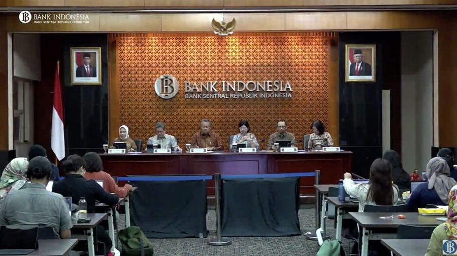 Gubernur Bank Indonesia Perry Warjiyo saat mengumumkan Hasil Rapat Dewan Gubernur Bulanan Bulan Juni 2023. (Tangkapan Layar Youtube Bank Indonesia)