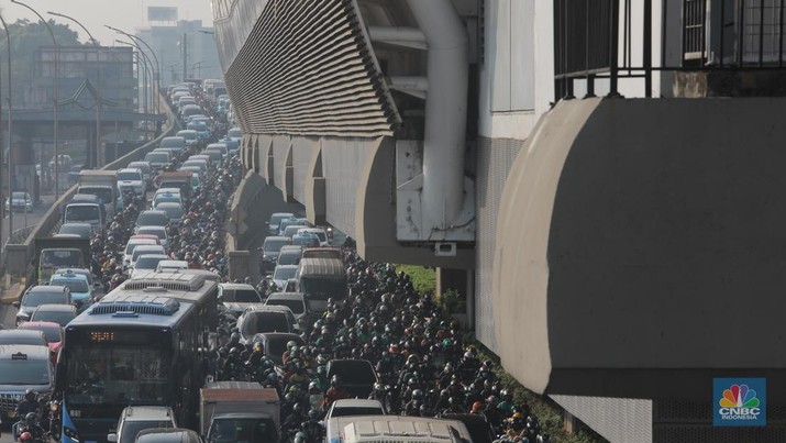HUT Jakarta, macet, polusi hingga hunian layak masih jadi problem. (CNCB Indonesia/Muhammad Sabki)