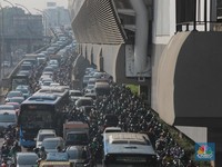 Menhub Usul Warga Pinggiran DKI Ngantor Naik Mobil Gantian