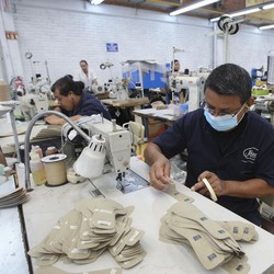 Pabrik Sepatu Adidas di Banten Hengkang, PHK 5.000 Orang