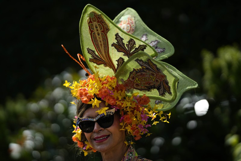 APTOPIX Britain Royal Ascot Britain's King Charles III , Camilla, the Queen Consort and Sophie, Duchess of Edinburgh, right, watch a race at day two of the Royal Ascot horse racing meeting, at Ascot Racecourse in Ascot, England, Wednesday, June 21, 2023.(AP Photo/Alastair Grant)