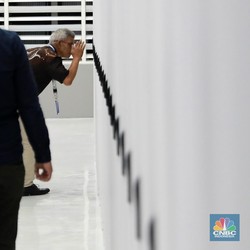 Harga Saham Naik Tak Wajar, BEI Pantau Ketat Saham EDGE & DCII