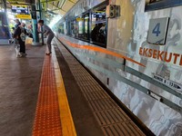 Gokil! Harga Tiket Argo Parahyangan Samai Kereta Cepat