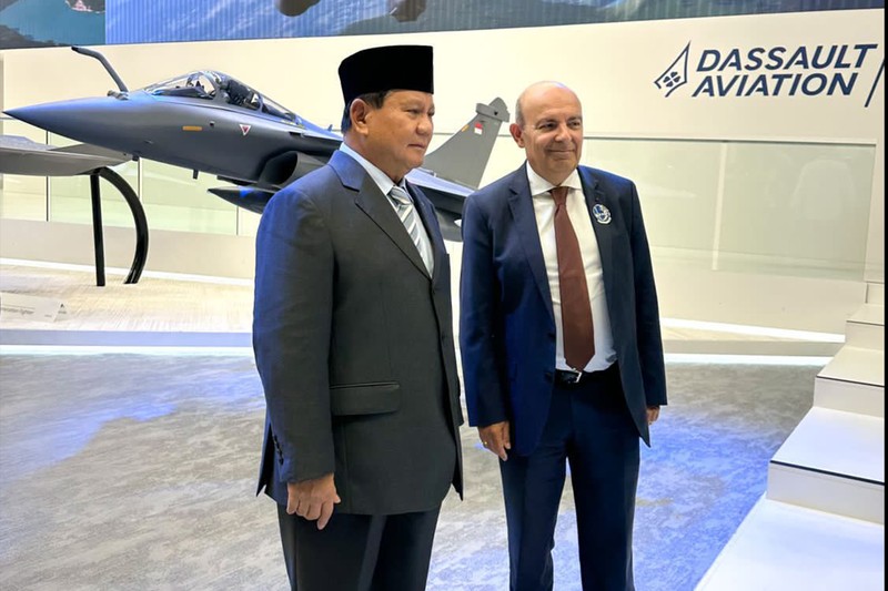 Menhan Prabowo Subianto kunjingi Paris Air Show 2023. (Dok. Tim Prabowo Subianto)